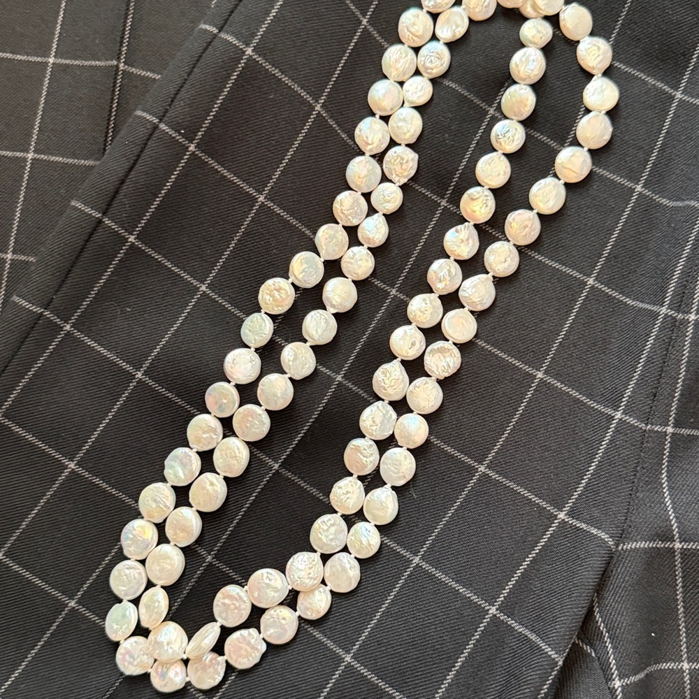 Elegant Pearl Necklace Karli Buxton
